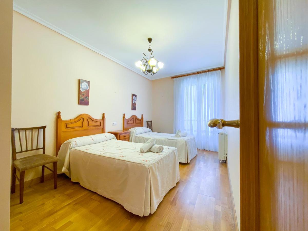 Vivienda Turistica Los Leones Berlanga de Duero Zewnętrze zdjęcie