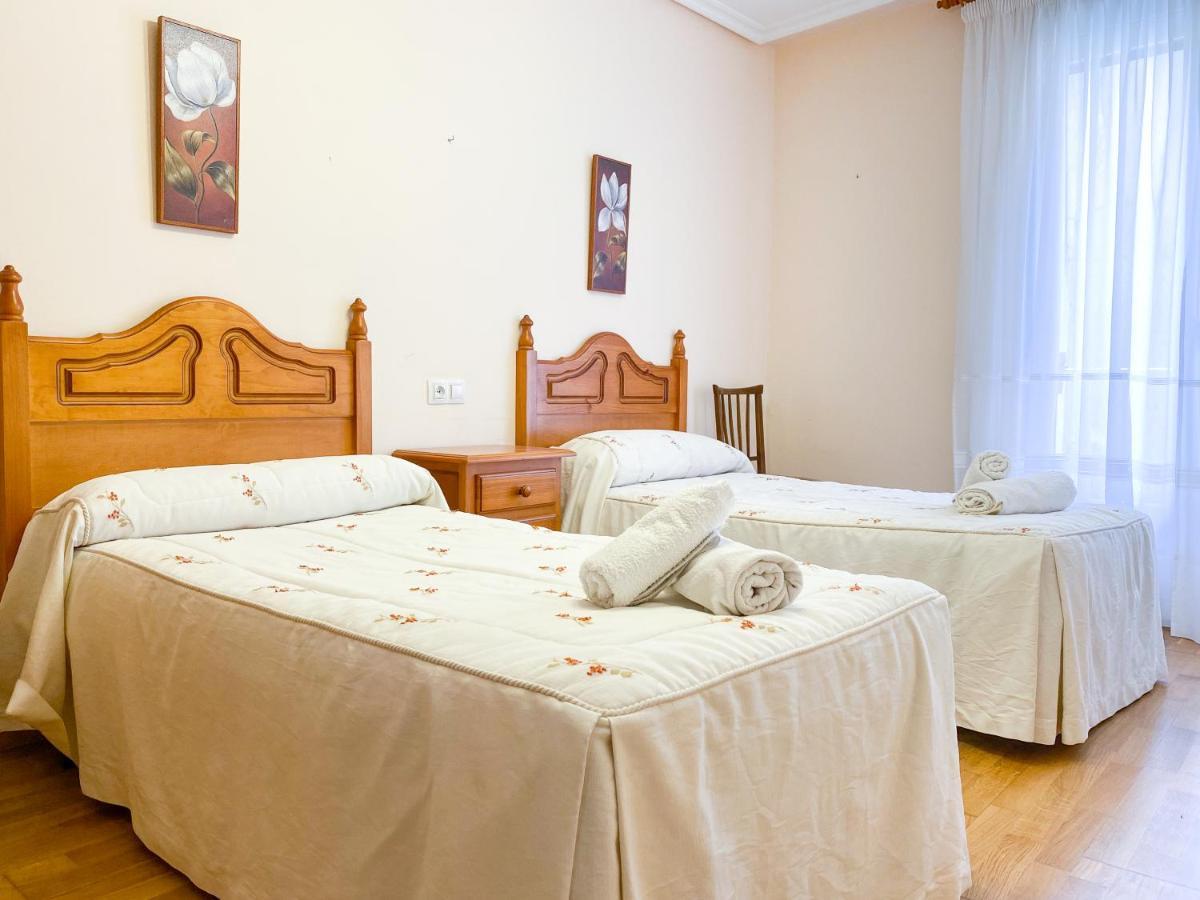 Vivienda Turistica Los Leones Berlanga de Duero Zewnętrze zdjęcie